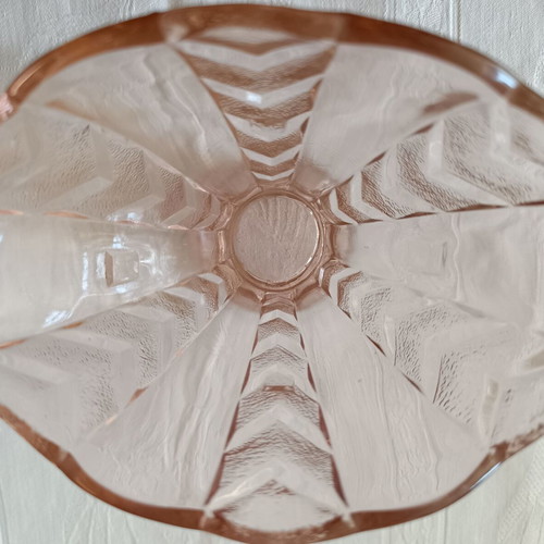 Vintage Rosaline pink pressed glass vase Art Déco like new