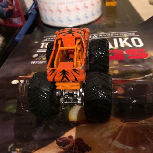 Monster truck like new