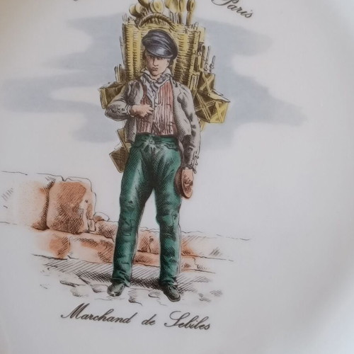 Decorative porcelain plate with pewter base like new