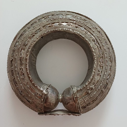 Vintage Bedouin Tribal Bracelet silver handmade, like new
