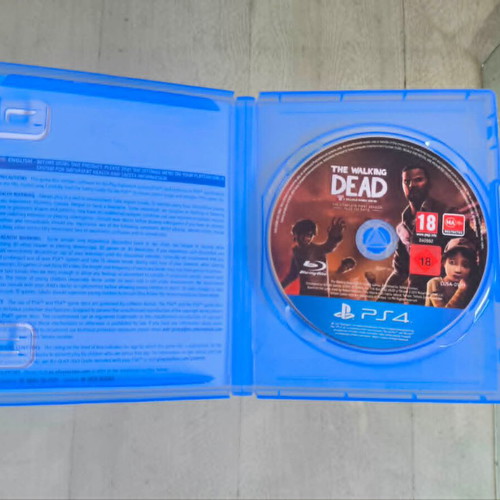 The Walking Dead Complete First Season used for PlayStation 4
