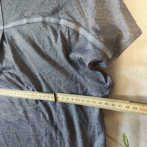 The North Face women's V-neck short sleeve T-shirt, grey, size S