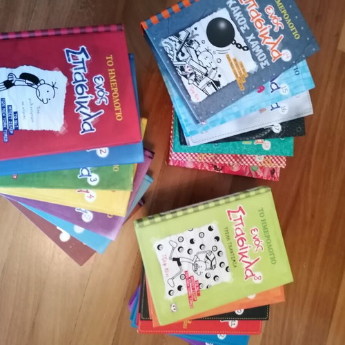 Diary of a Wimpy Kid book series like new, 20 volumes in Greek
