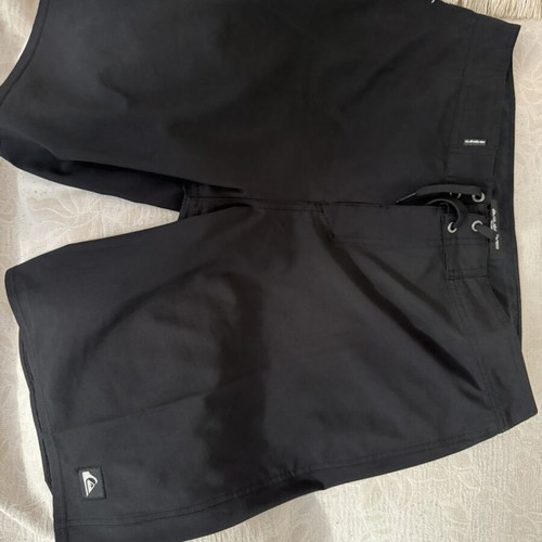 Quiksilver Surfsilk Kaimana 20’ swim shorts, size 34, black
