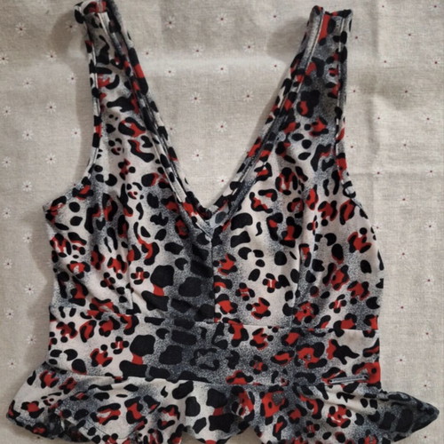 Leopard shirt new, size S, black and red