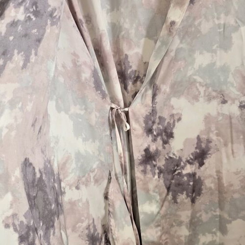Love to lounge kimono new, size medium, colorful