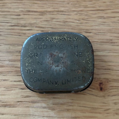 His Master’s Voice gramophone needles like new, collectible