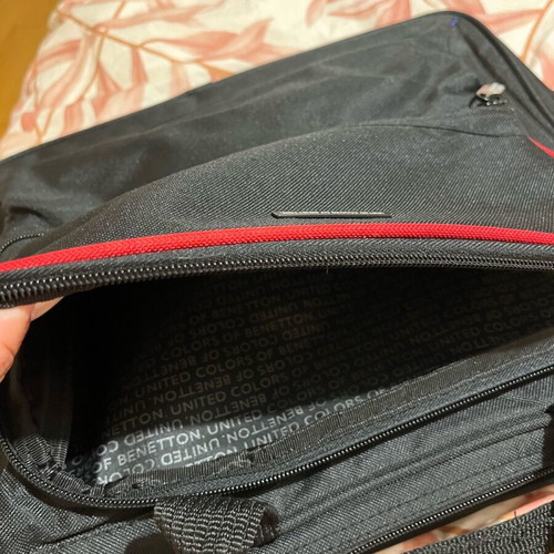 Τσάντα εργασίας Benetton καινούργια, μαύρη για laptop και έγγραφα