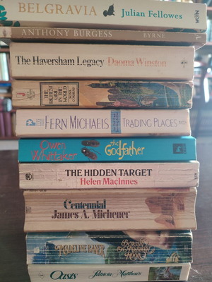 English books used, pack of 10
