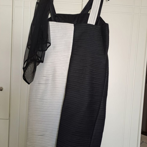 Evening dress new with black-white bolero, size 16
