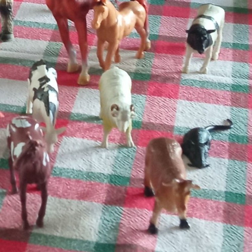 Farm animal figures used, pack of 20 pieces