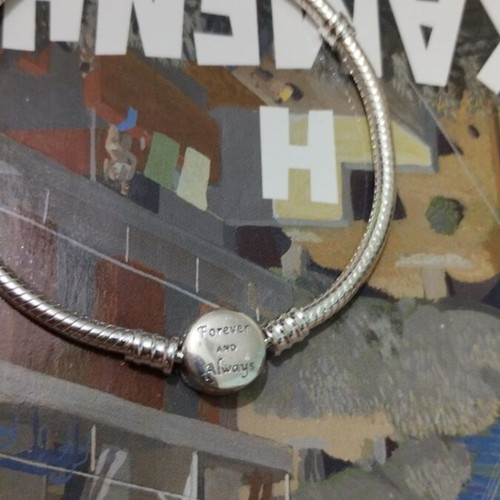 Silver bracelet 18 cm with round bead and forever and always clasp new