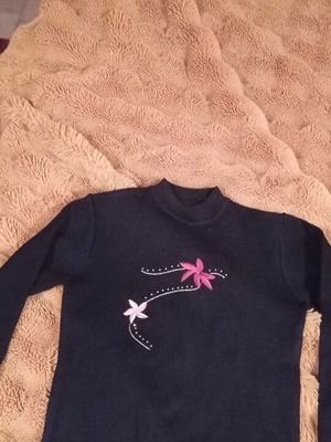 Пуловер Нов Черен XL С Бродерия На Гърдите