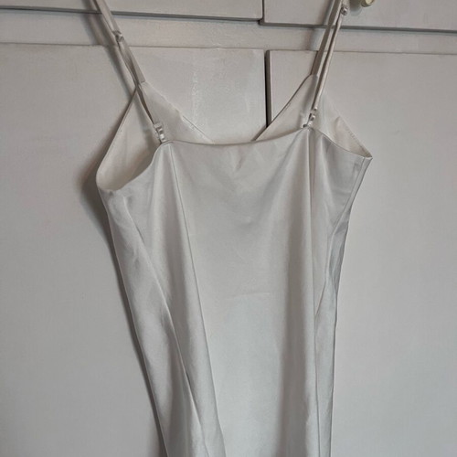 Λευκό τοπάκι σαν καινούργιο, one size με ρυθμιζόμενες τιράντες