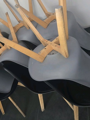 Chairs used, pack of 10 with wooden legs and plastic seats