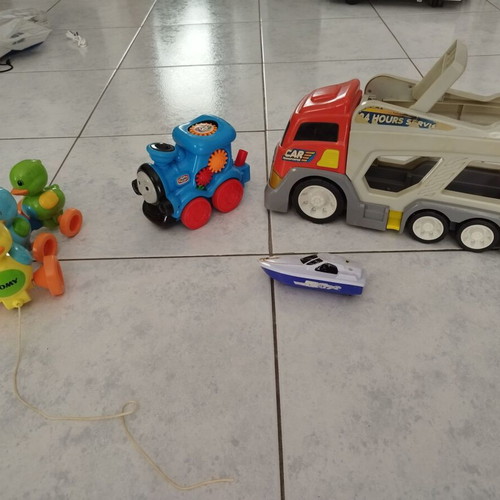 Children's toy set used with sound duck toys