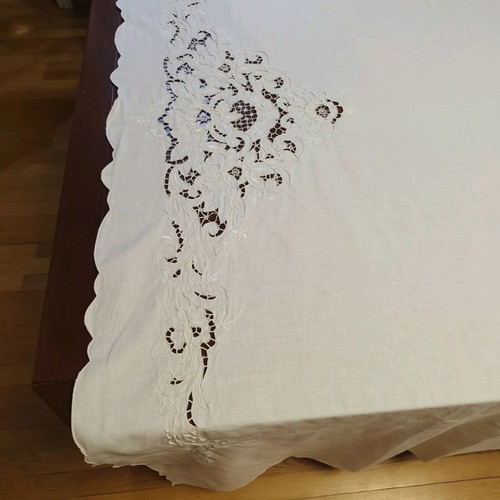 Cutwork handmade sheet like new 220x265