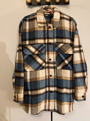 Zara oversized wool jacket like new, beige and blue