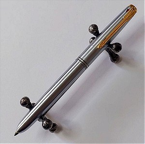 Δύο στυλό μαζί