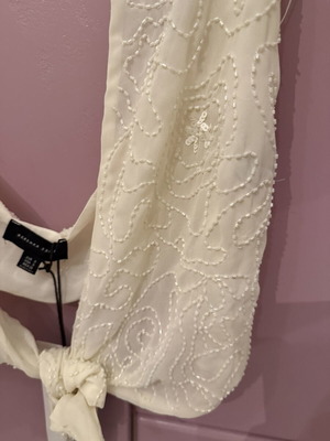 Bershka Halter top καινούργιο, άσπρο με κεντημένες χάντρες