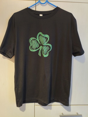 T-shirt with clover, like new, 100% polyester