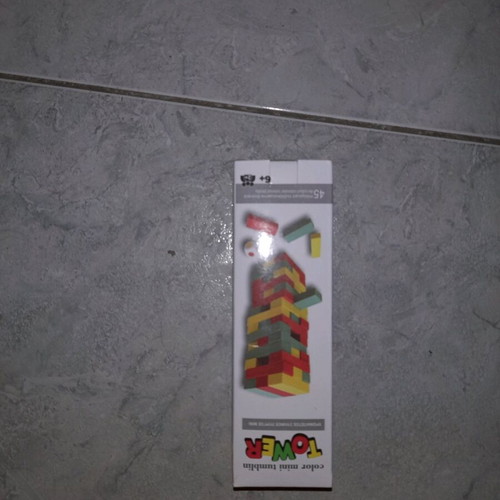 Board game type Jenga like new