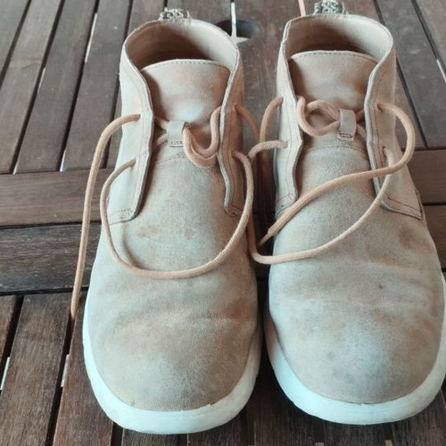 Ugg For Men Freemon suede boots used, size EU 45, beige