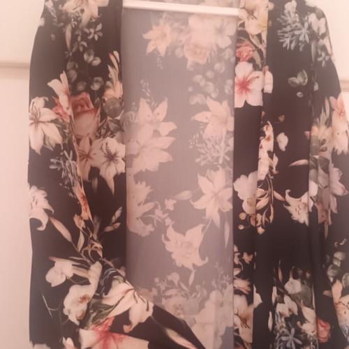Long black floral kimono like new, one size