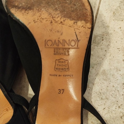 Ioannoy Exclusive Athens black slingback pumps used size 37