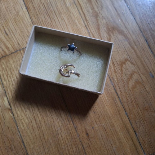 Star and Moon Rings set in gold tone like new