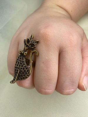 Steel ring one size, gold color, like new