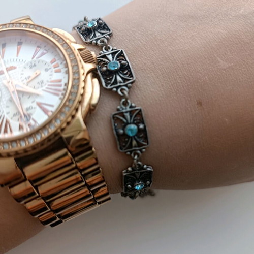 Vintage 925 silver bracelet like new with blue filigree stones
