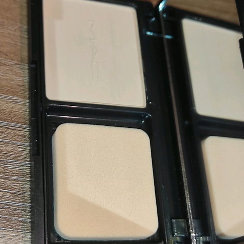 MAC palette with eyeshadows and powder 04 new