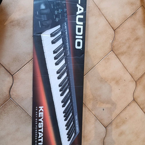 M-Audio Keystation 49 MIDI keyboard like new