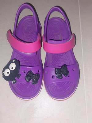 Crocs C13 μεταχειρισμένα πέδιλα για κορίτσια, μωβ και ροζ