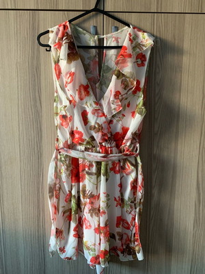One-piece shorts dress used S-M
