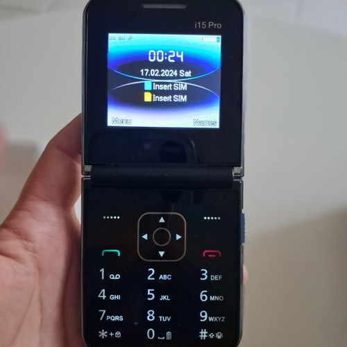 Mini Foldable i15 Pro Phone dual SIM, Bluetooth, USB-C like new