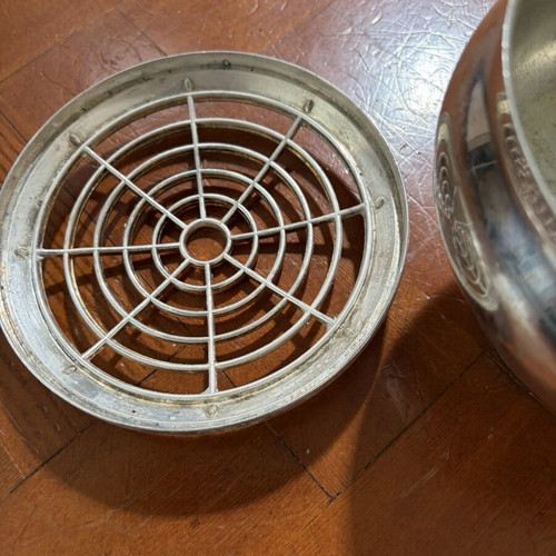 Silver-plated bowl flower holder like new with flower support grid