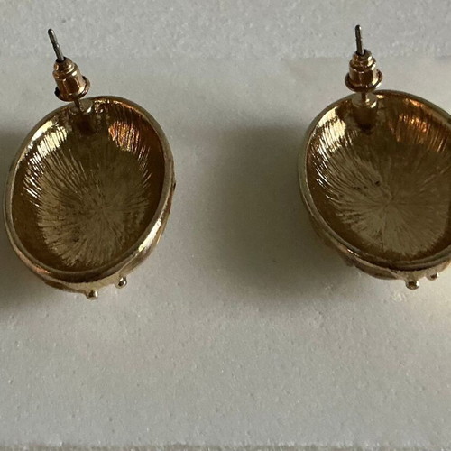 Vintage oval clip-on earrings 80's, like new, gold tone