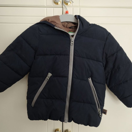 Benetton children's jacket like new, size 2 years, black
