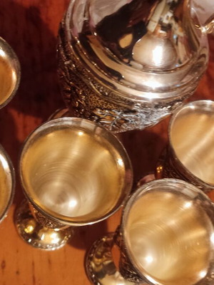 Silver-plated set with grape design, small jug and 6 small iron glasses