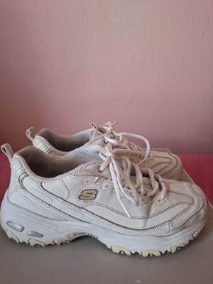 Sketchers D'lites athletic shoes like new, white with silver details size 38