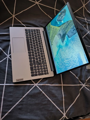 Lenovo IdeaPad 1 15IGL7 като нов с Intel 4120, 4GB RAM, 128GB SSD, Windows 11