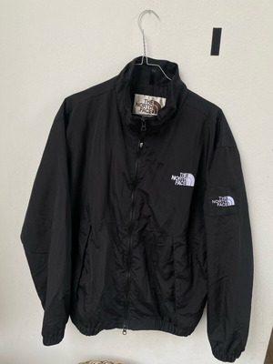 The North Face windbreaker jacket like new, black, medium