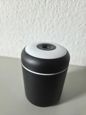 Humidifier with essential oils like new, pack