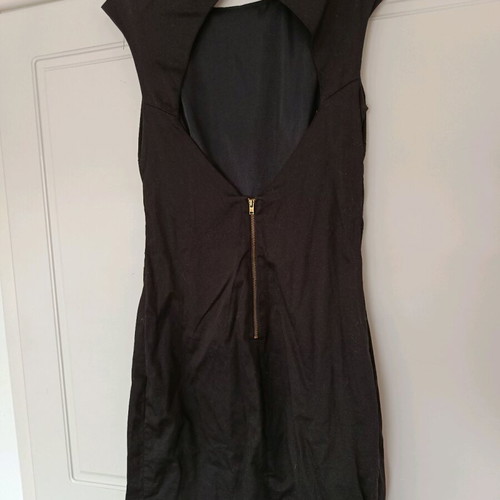 Black Zara mini dress with back opening like new