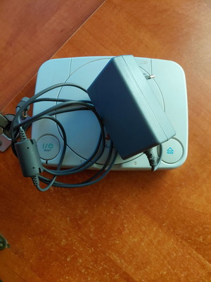PlayStation 1 употребявана бяла чипирана конзола с захранващ кабел