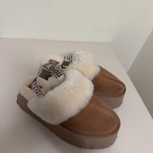 Ugg like new, size 41, sold separately