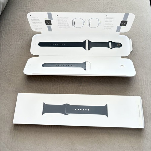 Apple Watch Series 8 45mm μεταχειρισμένο με αυθεντικό και 3 επιπλέον λουράκια