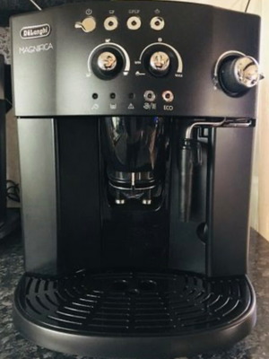 Μηχανή Espresso DE'LONGHI Magnifica σαν καινούργιο